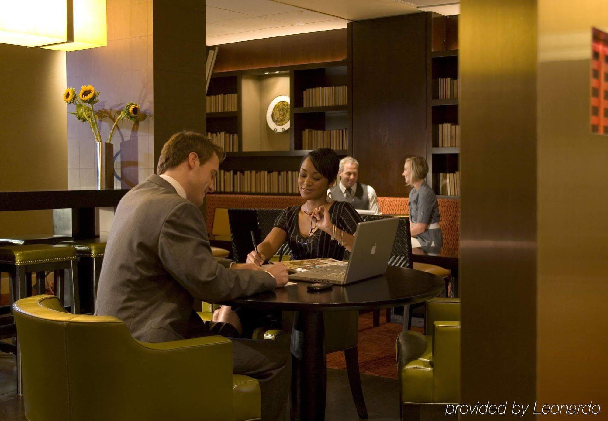 Key Bridge Marriott Hotel Arlington Exterior photo