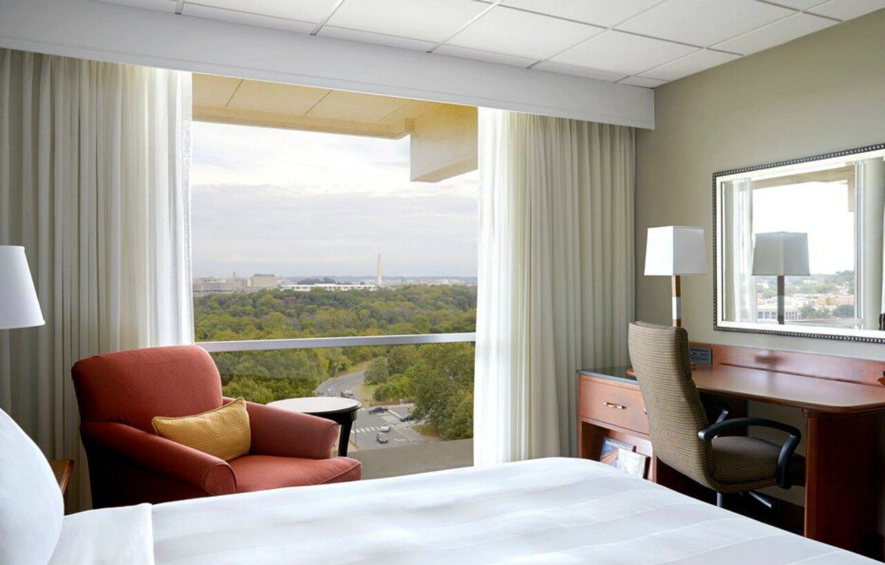 Key Bridge Marriott Hotel Arlington Exterior photo